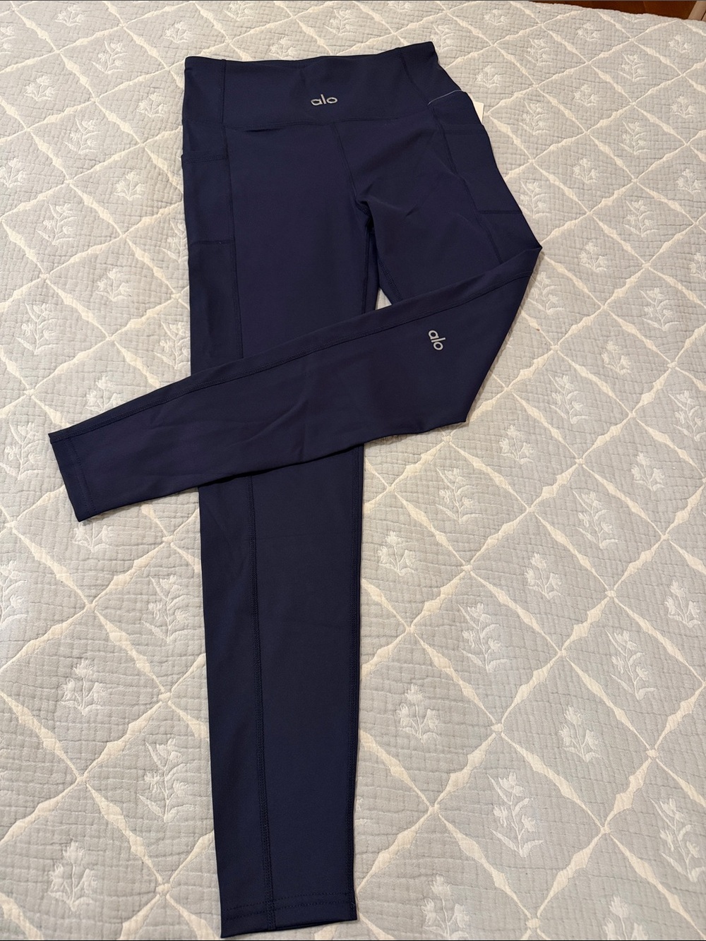 ALO Yoga Navy High-Rise Leggings with Subtle Logo